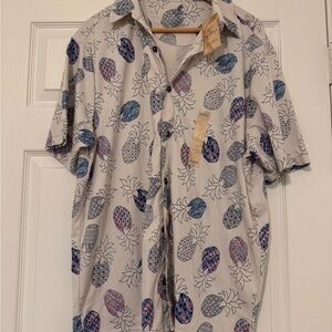NWT Men's Pineapple Print Shirt - Multicolor Large - brand new